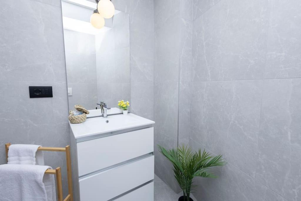 Darsena Charming Apartment By 101Flats Milan Exterior photo